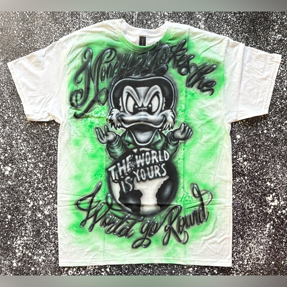 Scrooge McDuck ‘The World Is Yours’ Custom Airbrushed T-Shirt Size Large NEW